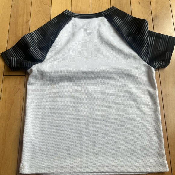 Boys tee XS 4 - Picture 8 of 9